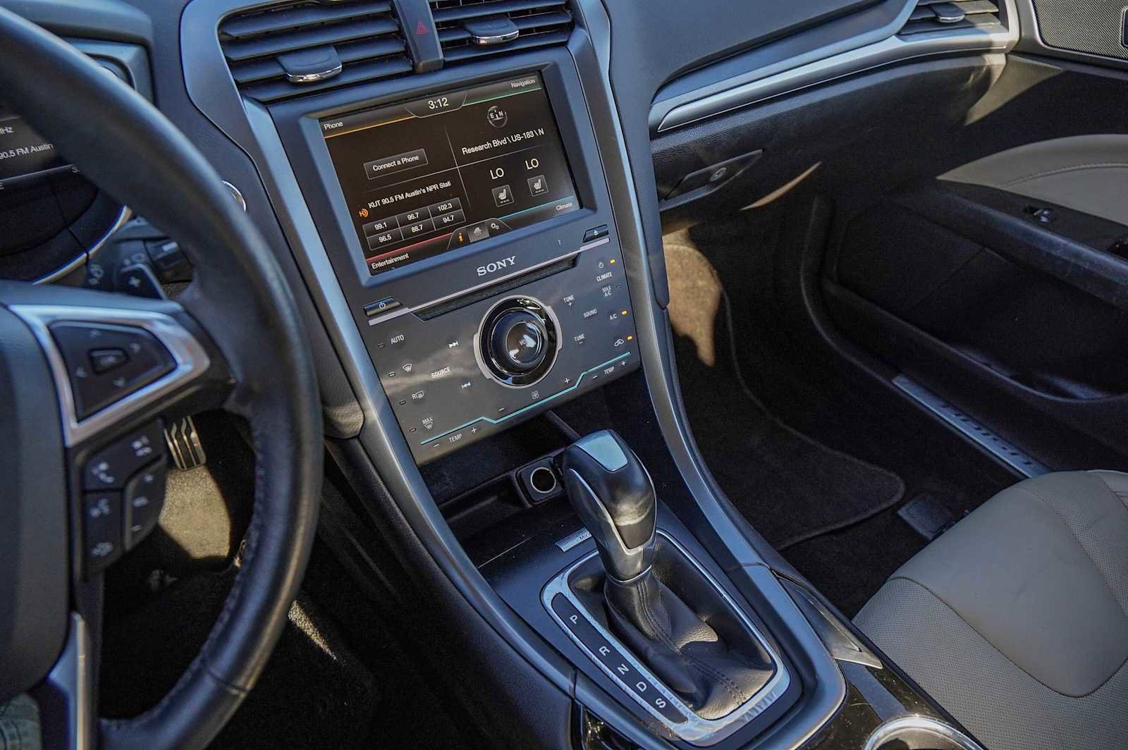 Used 2014 Ford Fusion Titanium image 17