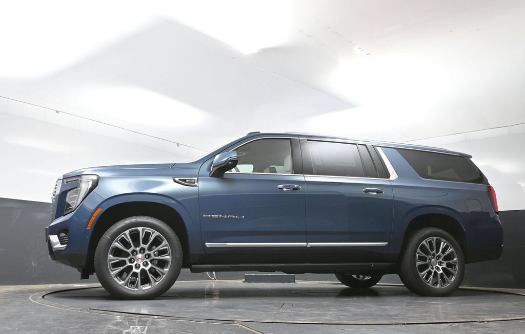 New 2026 GMC Yukon XL Denali w/ LPO, Floor Liner Package AWD/4WD image 53