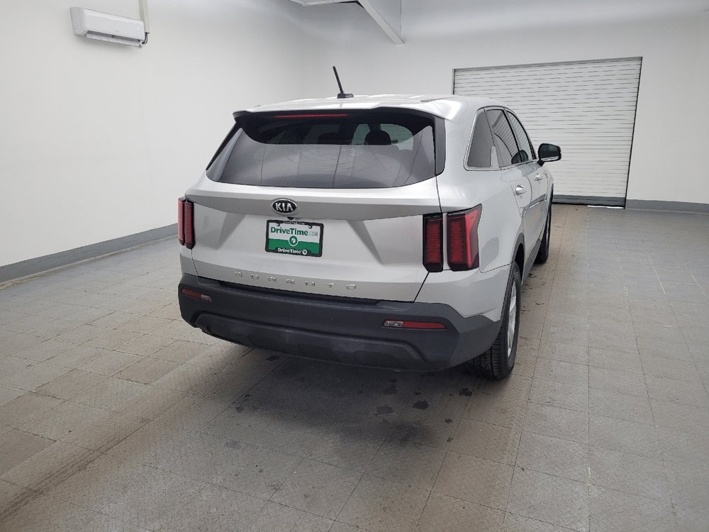 Used 2021 Kia Sorento LX image 7