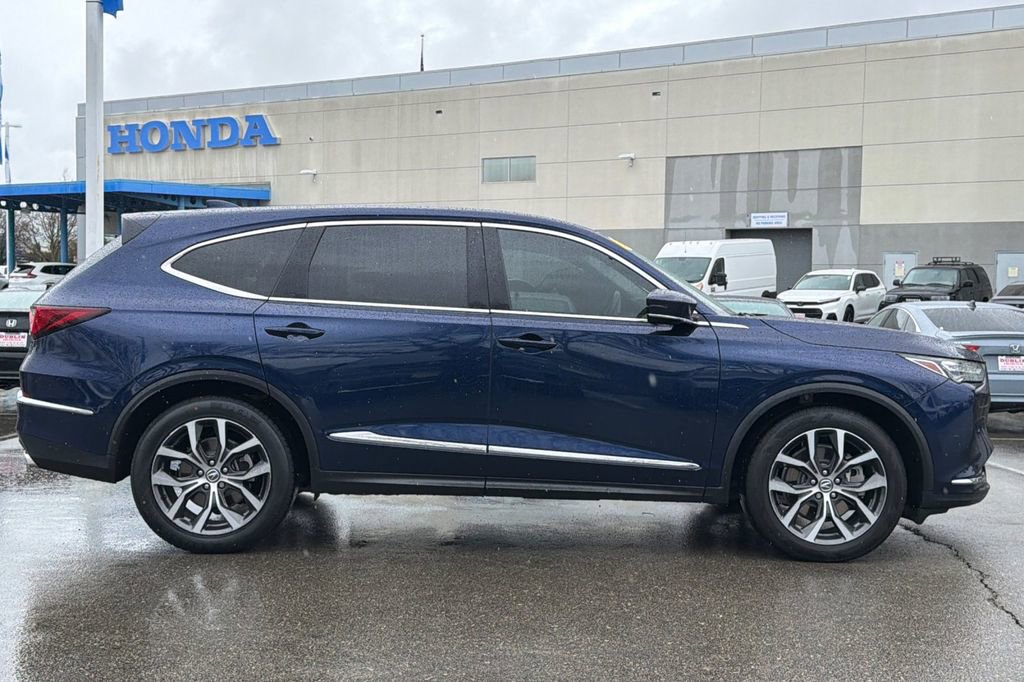 Used 2022 Acura MDX SH-AWD w/ Technology Package image 3