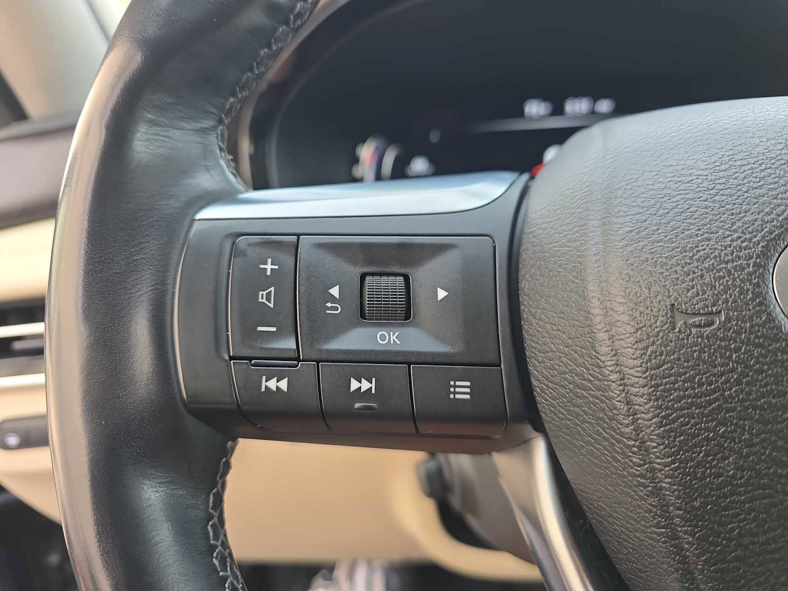 Used 2022 INFINITI QX60 Sensory w/ Cargo Package image 26