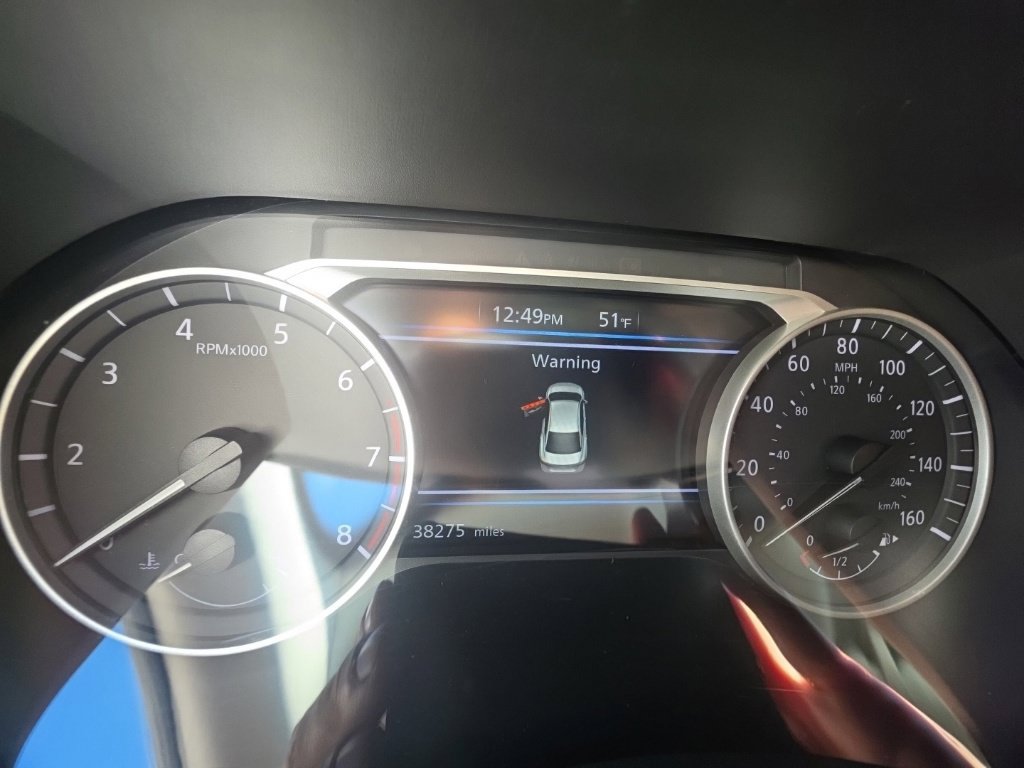 Used 2025 Nissan Sentra SR FWD image 14