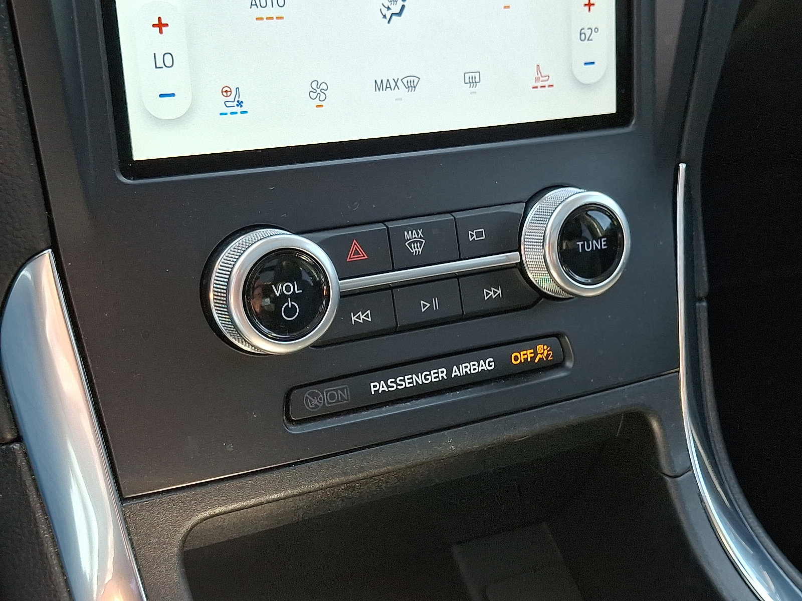 Used 2022 Ford Edge Titanium w/ Equipment Group 301A image 17