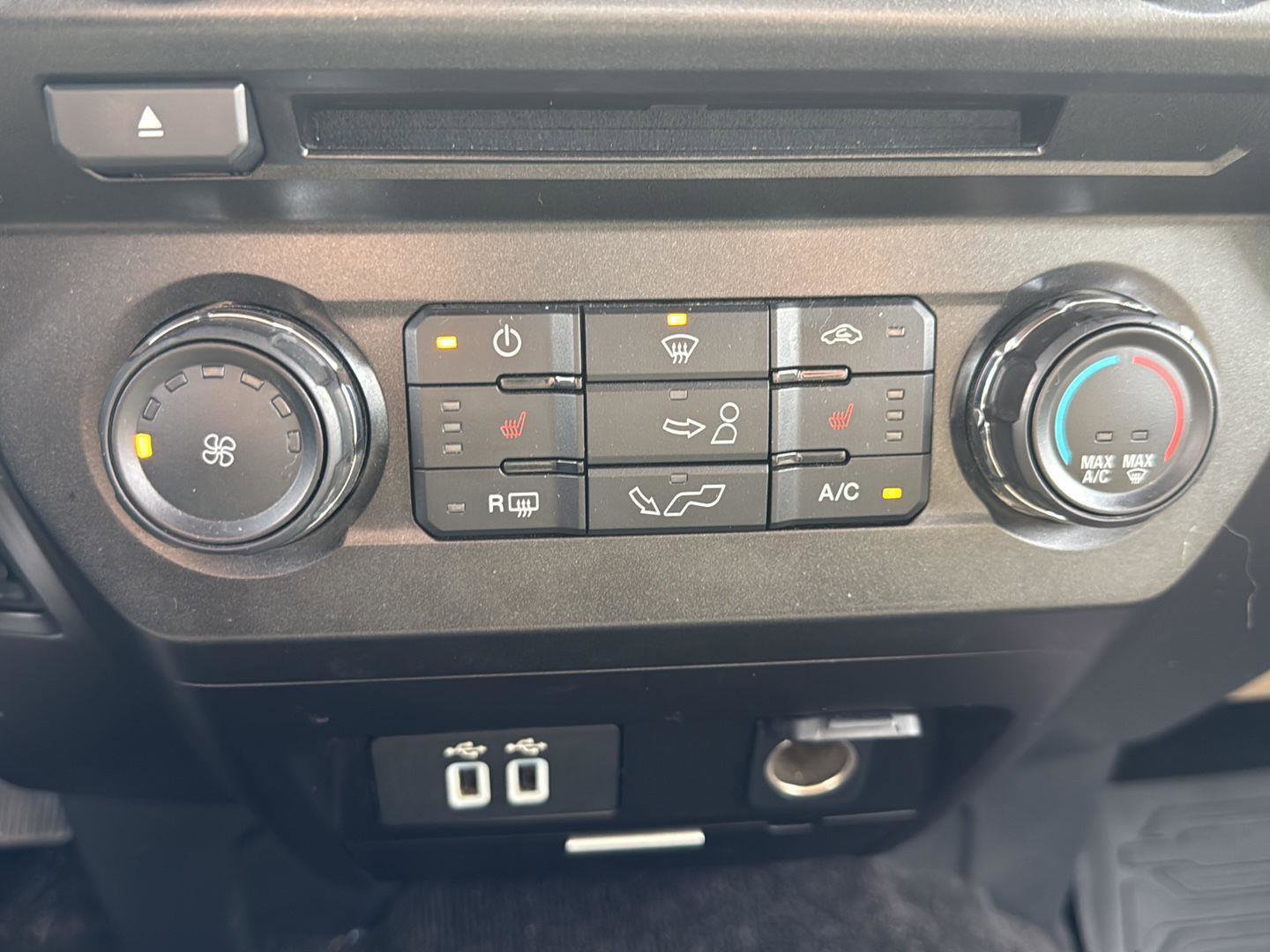 Used 2018 Ford F150 XLT w/ Equipment Group 302A Luxury AWD/4WD image 17