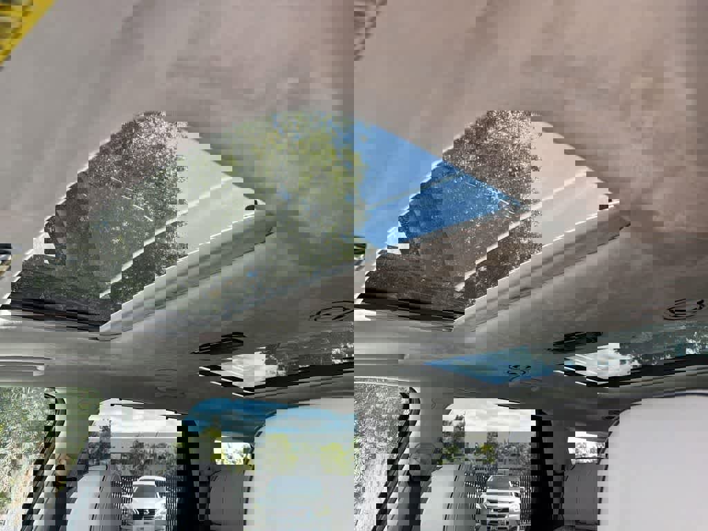 Used 2024 Hyundai Palisade Calligraphy image 11