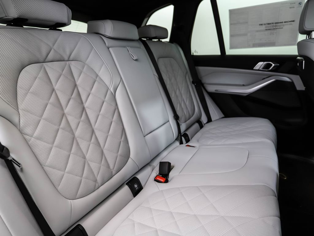 New 2026 BMW X5 xDrive40i w/ M Sport Package image 27