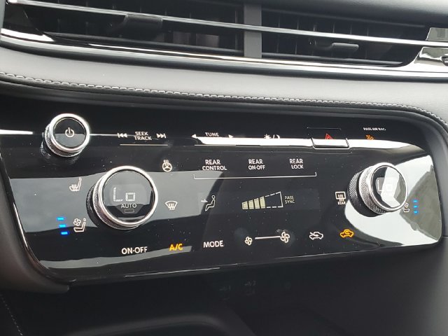 New 2027 INFINITI QX60 Luxe w/ Family Package AWD/4WD image 30