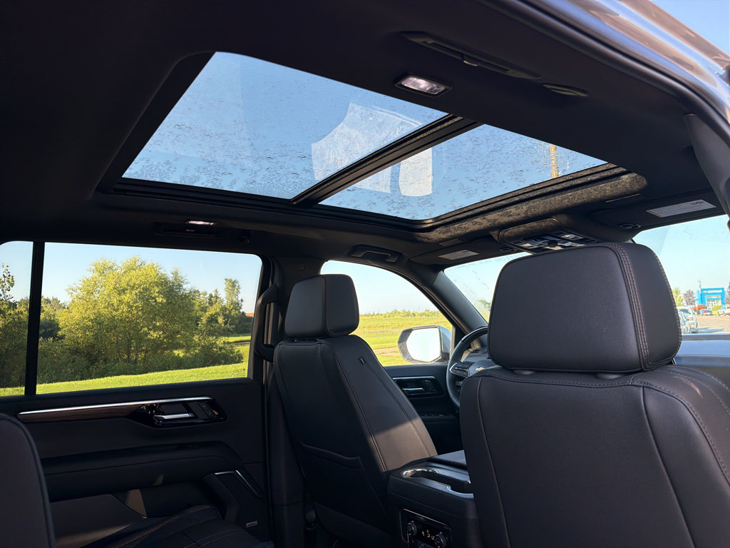 New 2026 Chevrolet Suburban High Country AWD/4WD image 40