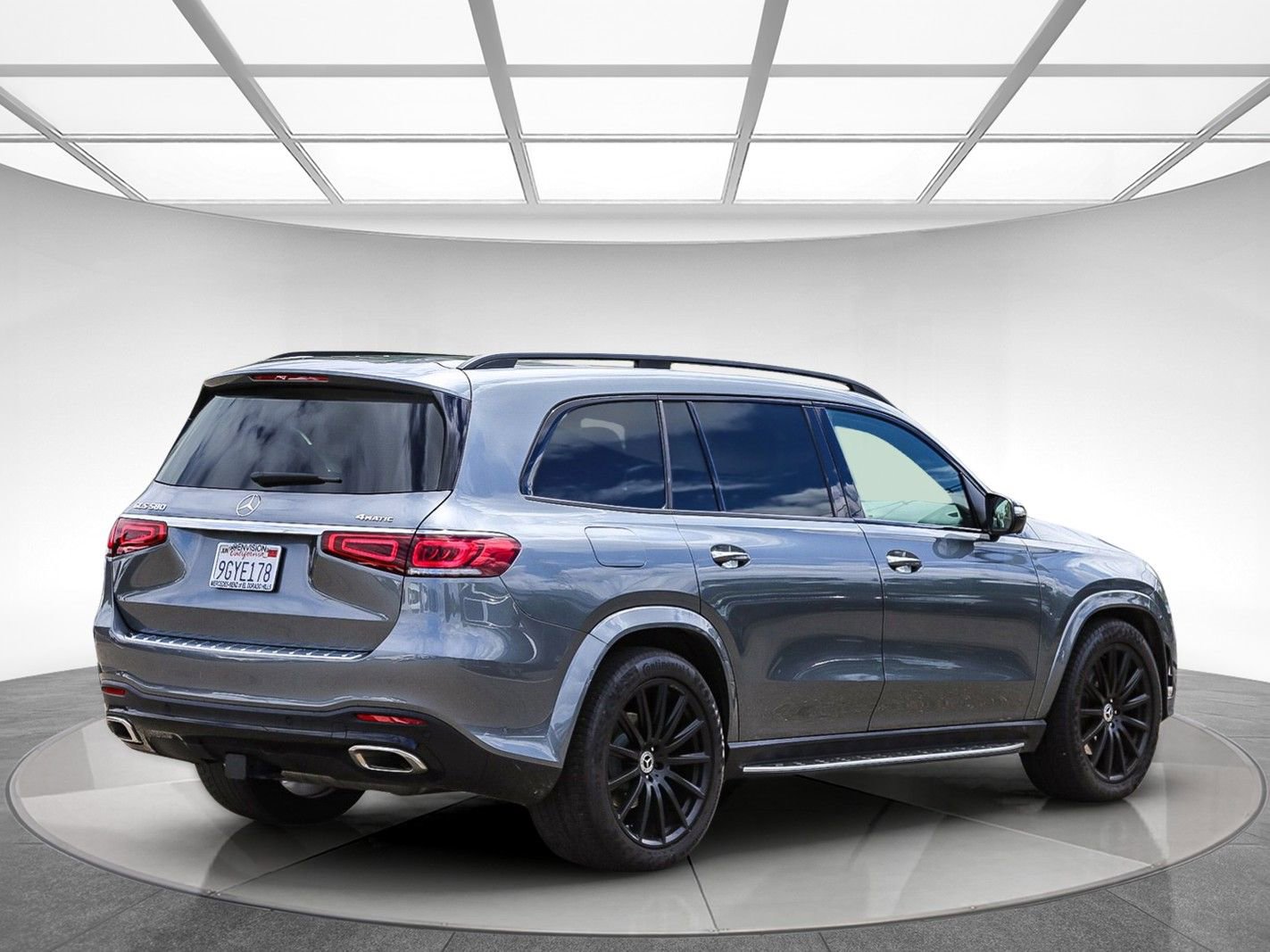 Used 2023 Mercedes-Benz GLS 580 4MATIC image 3