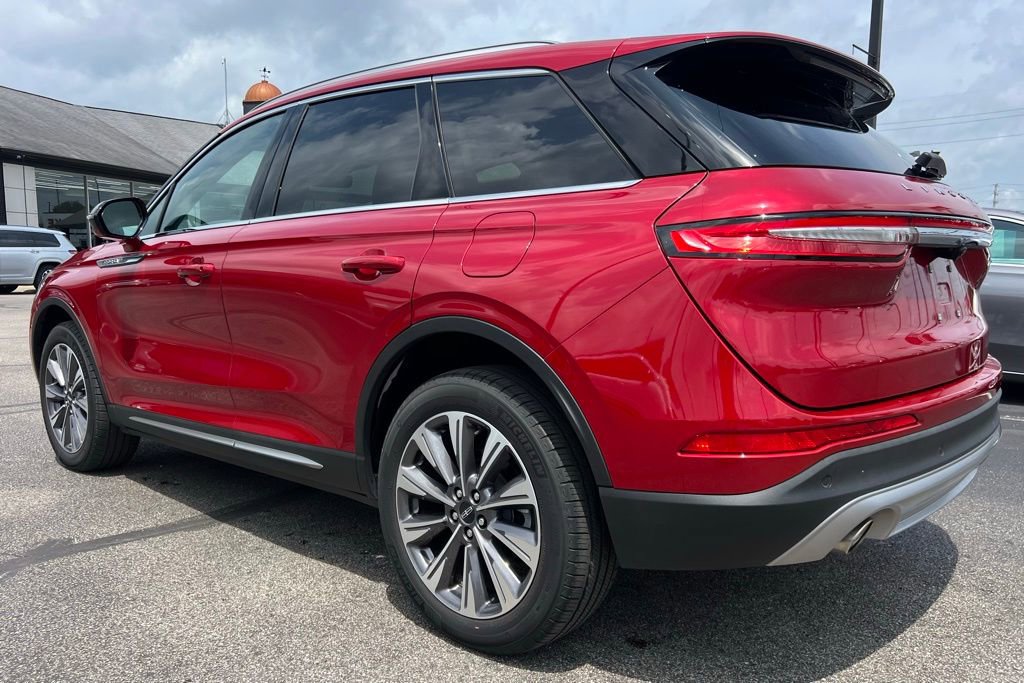 Used 2021 Lincoln Corsair Reserve w/ Elements Package image 3