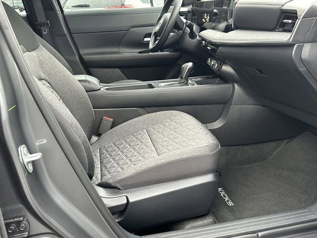Certified 2025 Nissan Kicks SV image 14
