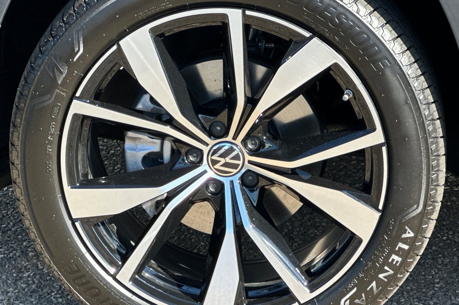 New 2026 Volkswagen Atlas SEL Premium R-Line image 26