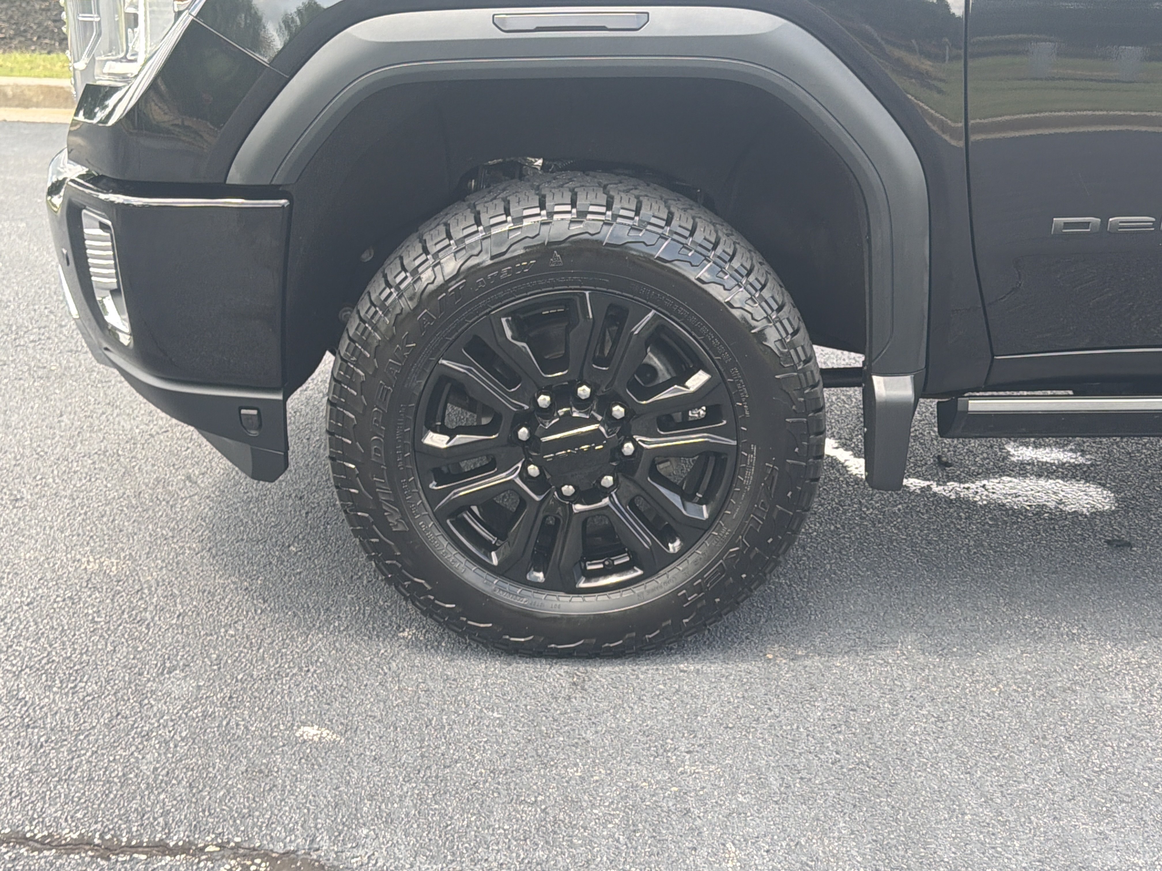 Used 2021 GMC Sierra 3500 Denali w/ Denali Black Diamond Edition AWD/4WD image 32