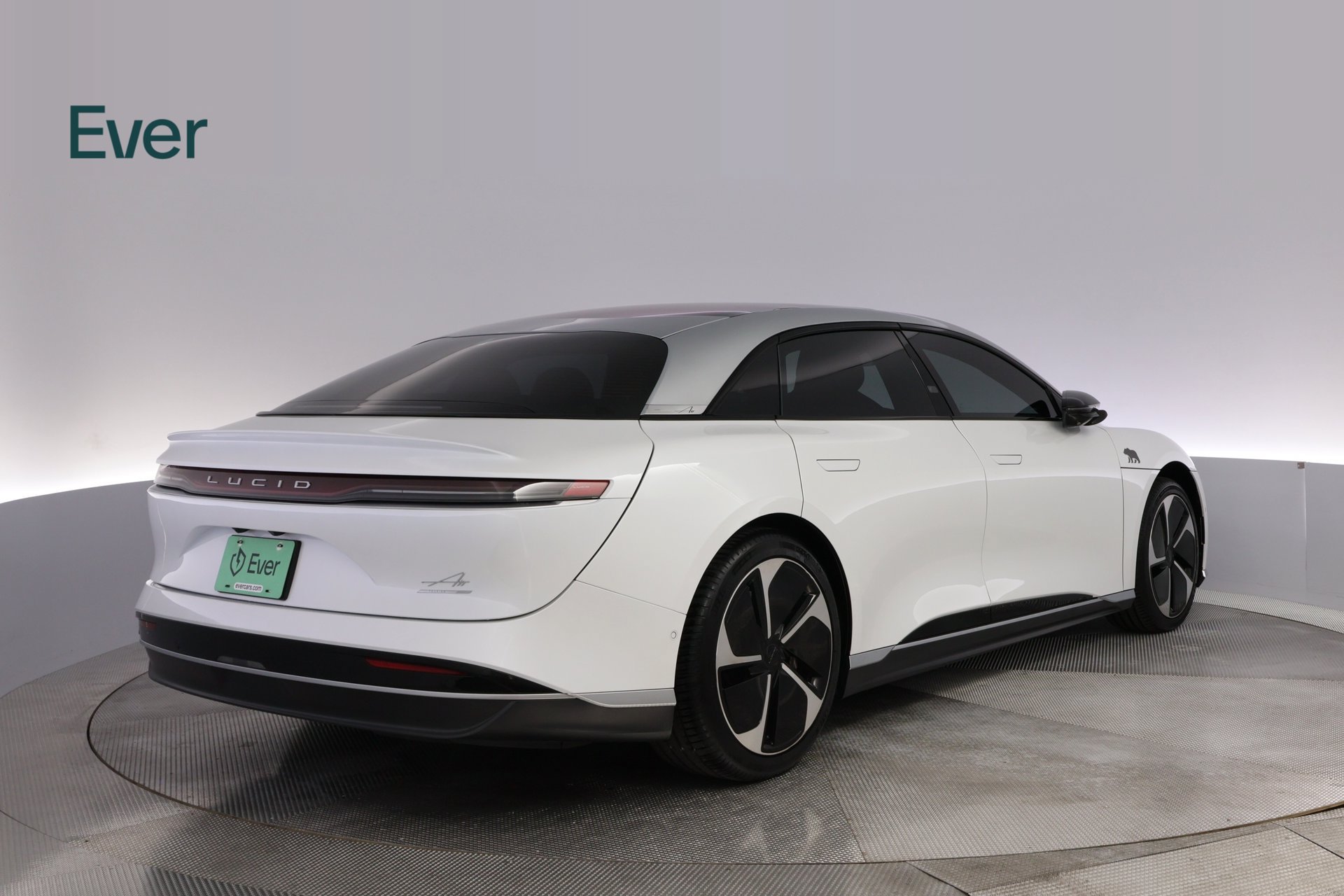 Used 2024 Lucid Air Touring AWD/4WD image 3
