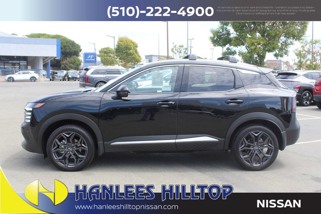 Certified 2025 Nissan Kicks SR FWD image 2