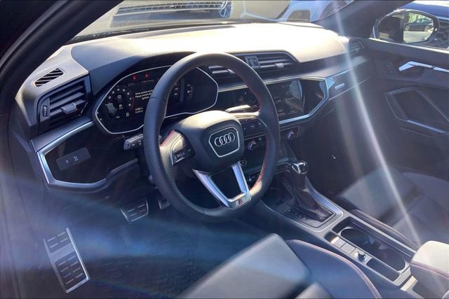 Used 2025 Audi Q3 2.0T Premium Plus w/ Premium Plus Package image 17