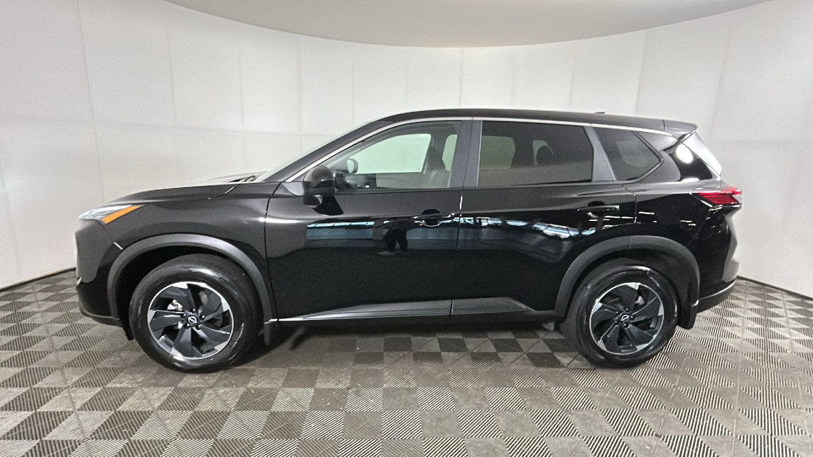 Certified 2026 Nissan Rogue SV AWD/4WD image 7