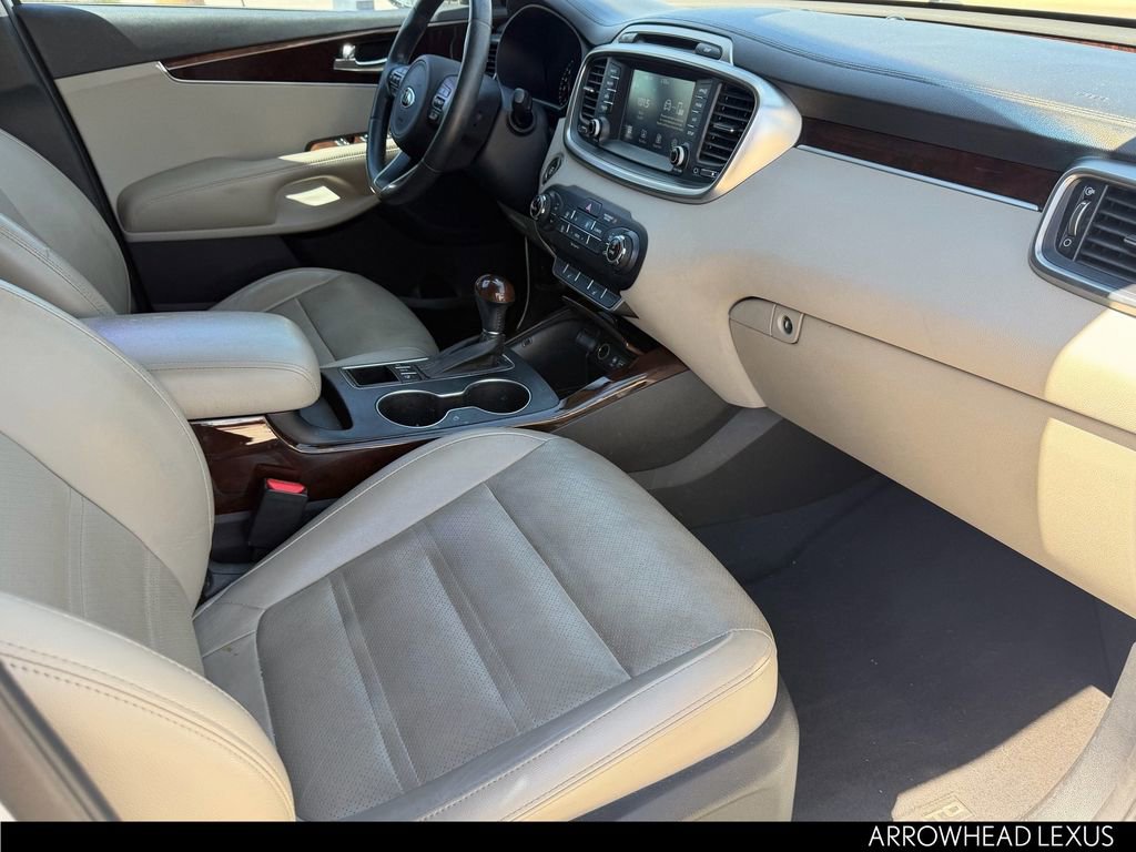 Used 2017 Kia Sorento EX image 13