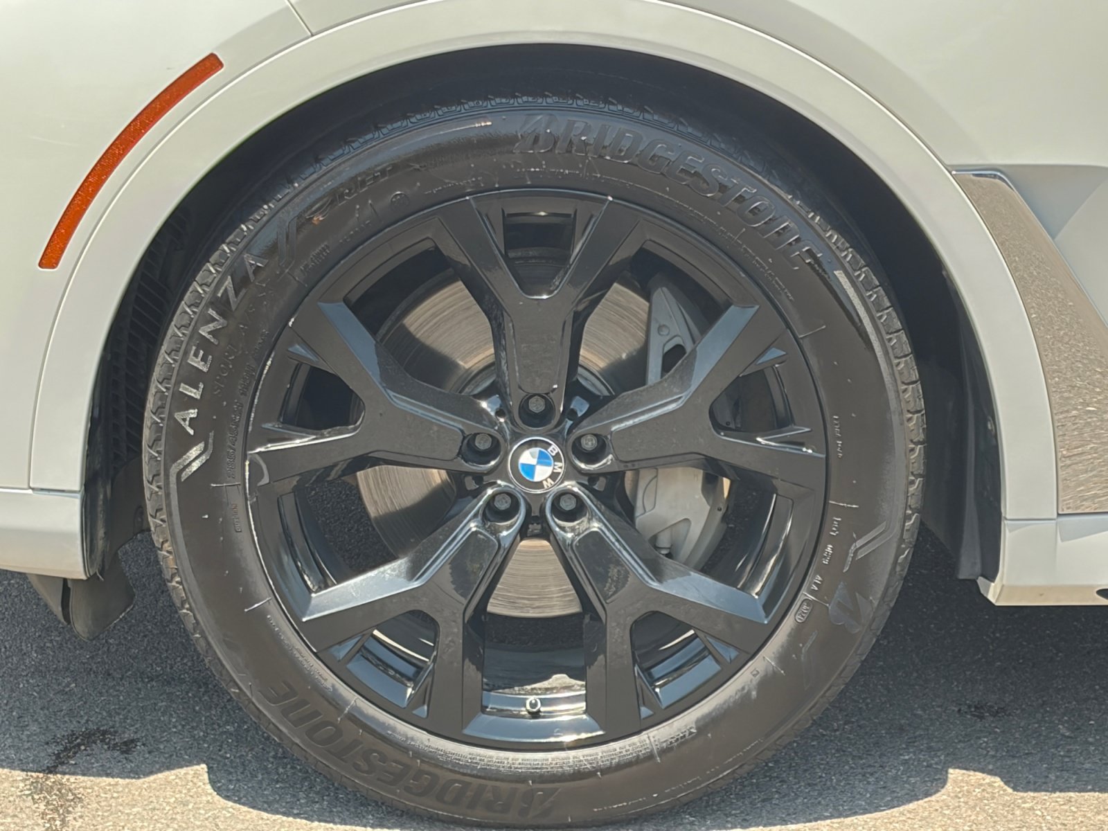 Used 2019 BMW X7 xDrive40i w/ Cold Weather Package AWD/4WD image 11