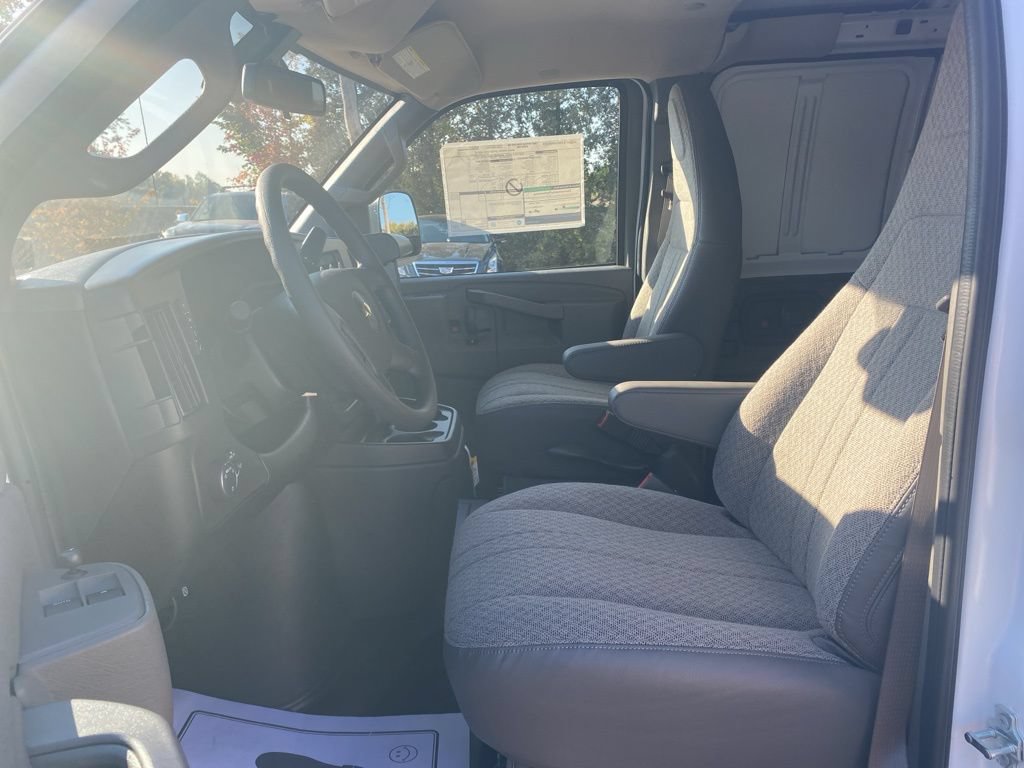 New 2025 Chevrolet Express 3500 Extended w/ Driver Convenience Package RWD image 11