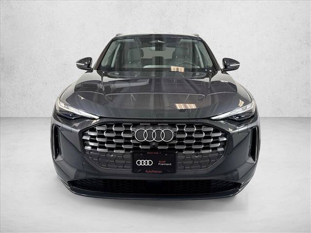 Used 2025 Audi Q5 Premium AWD/4WD image 2