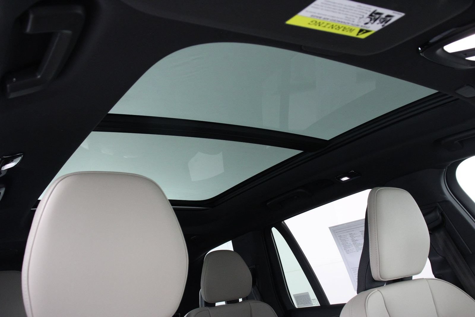 Certified 2026 Volvo XC90 B6 Plus w/ Protection Package Premier AWD/4WD image 23