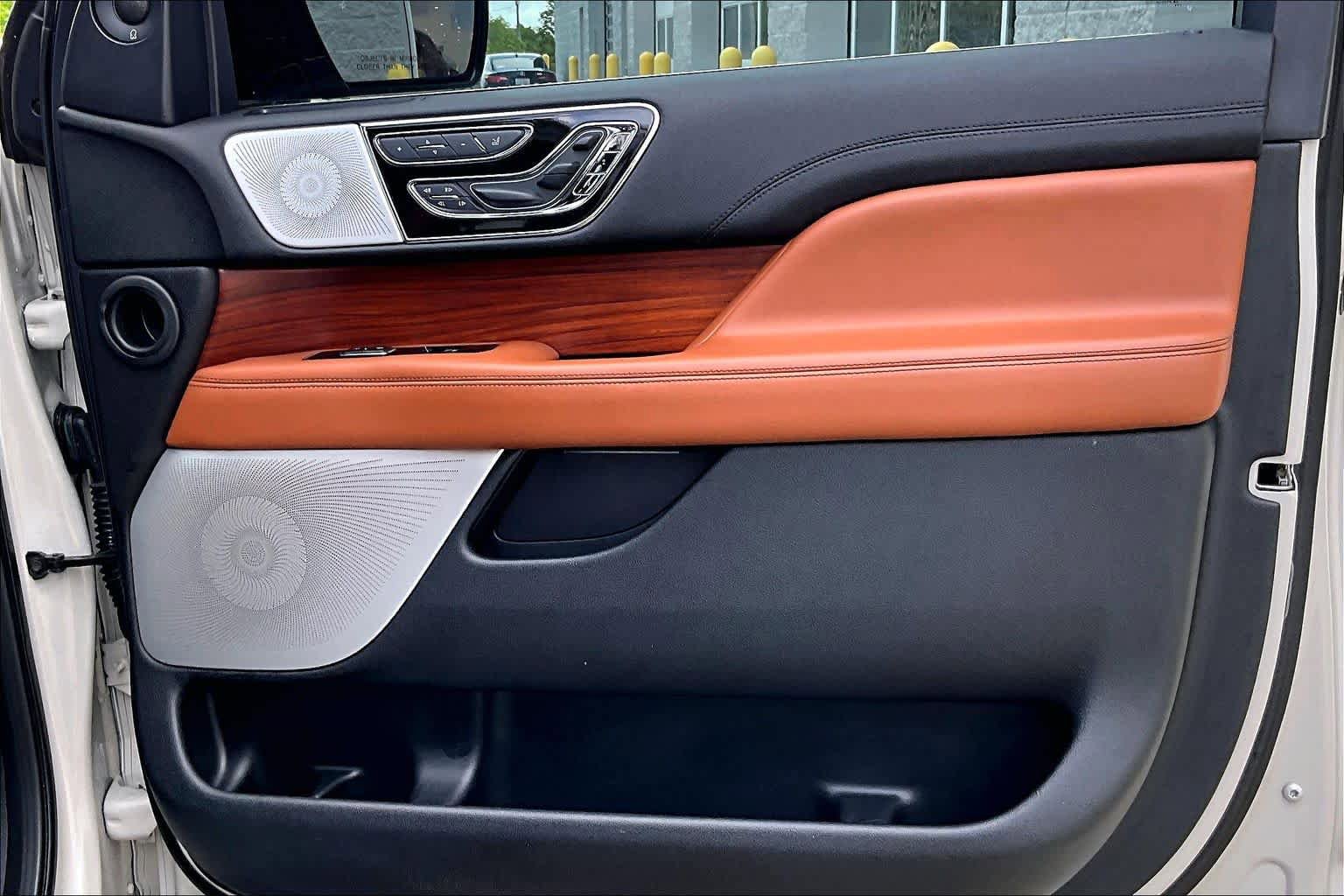 Used 2019 Lincoln Navigator Reserve w/ Cargo Package image 20