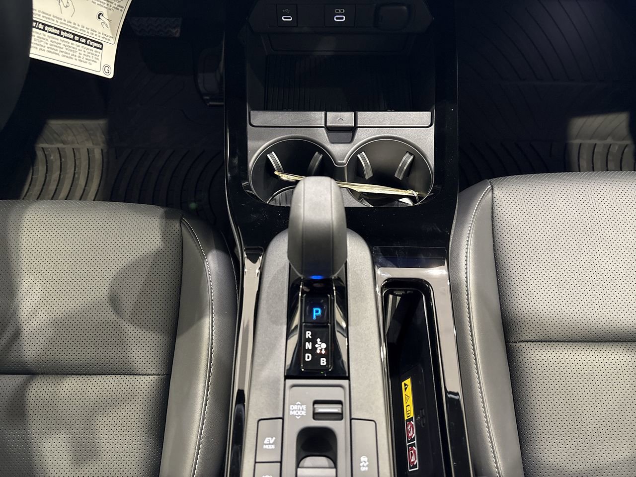 New 2026 Toyota Prius FWD image 21