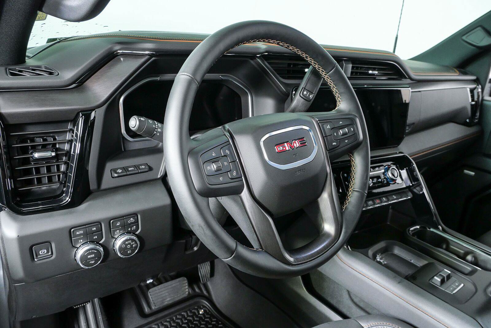 Certified 2026 GMC Sierra 2500 AT4 w/ AT4 Premium Plus Package AWD/4WD image 4