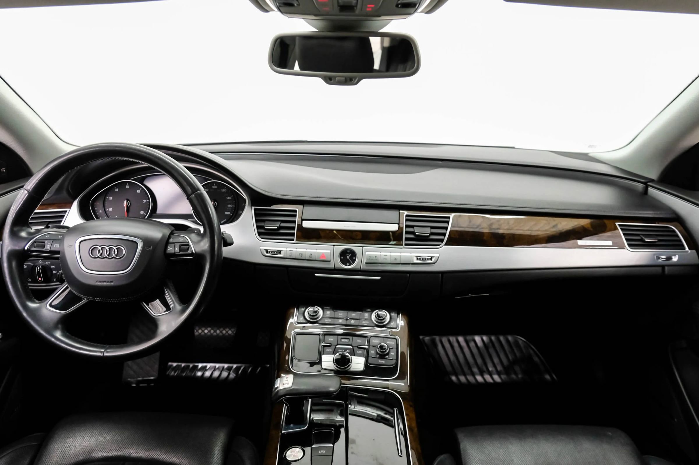 Used 2014 Audi A8 L 4.0T image 14