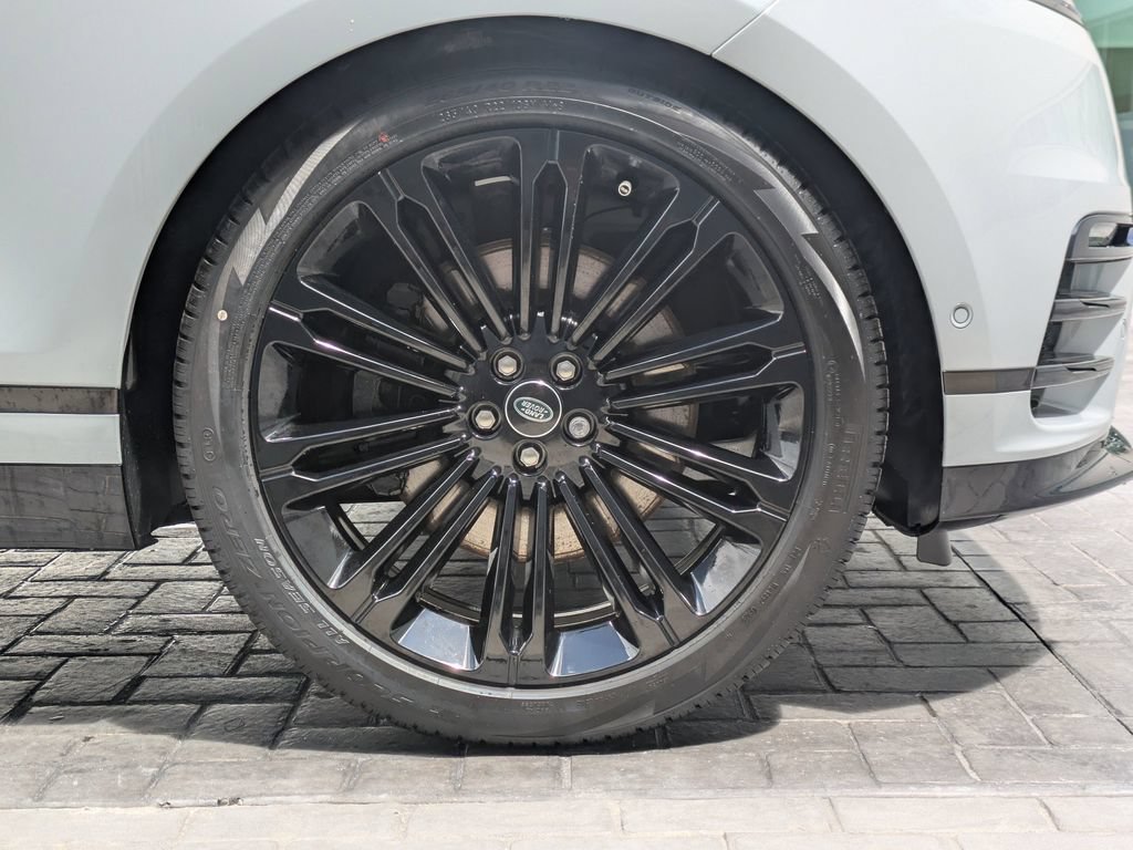 New 2026 Land Rover Range Rover Velar Dynamic SE AWD/4WD image 12