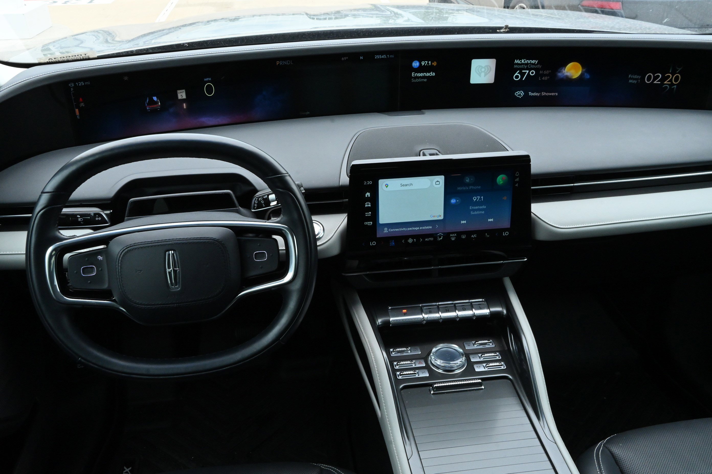 Used 2024 Lincoln Nautilus Premier AWD/4WD image 15