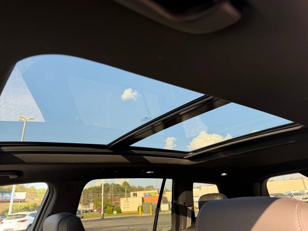 Used 2024 Cadillac XT6 Premium Luxury w/ LPO, Floor Liner Package image 18