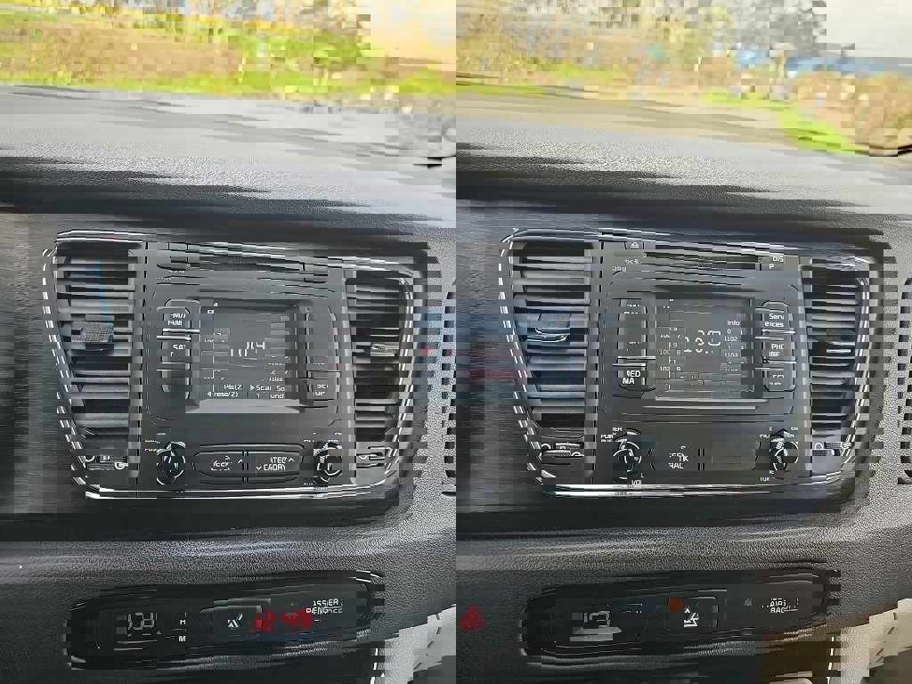 Used 2016 Kia Sedona LX w/ Option Group 020 image 15