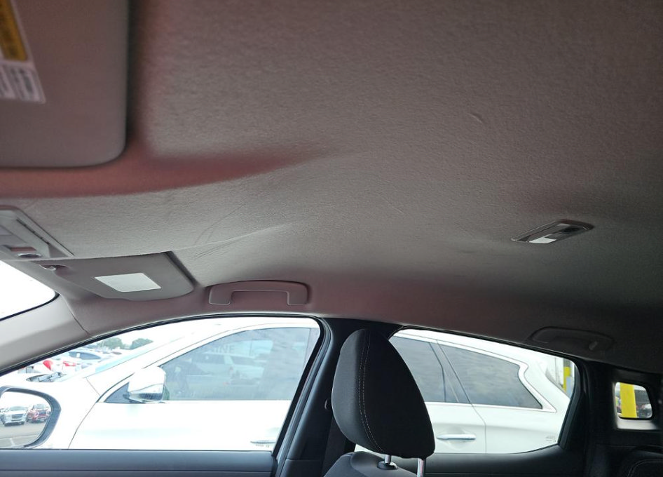 Used 2025 Nissan Kicks SV FWD image 19