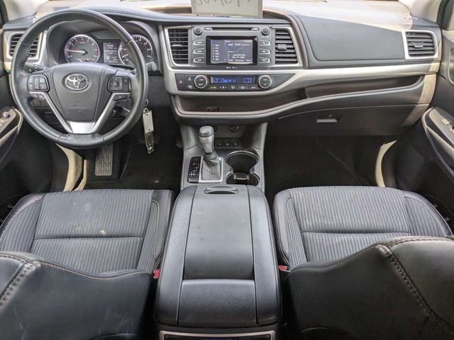 Used 2014 Toyota Highlander Plus AWD/4WD image 6