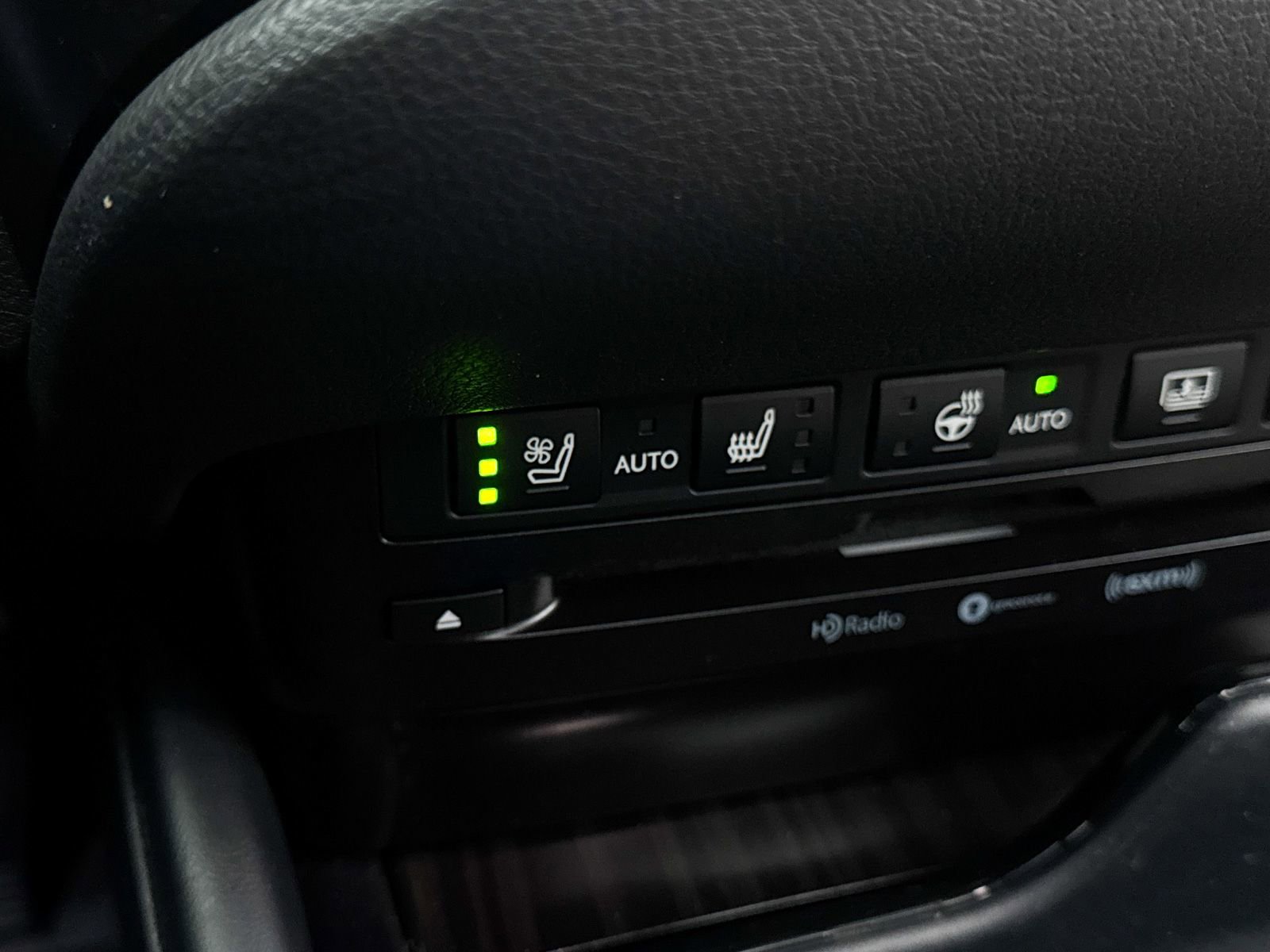 Used 2019 Lexus ES 350 Luxury w/ Accessory Package FWD image 27