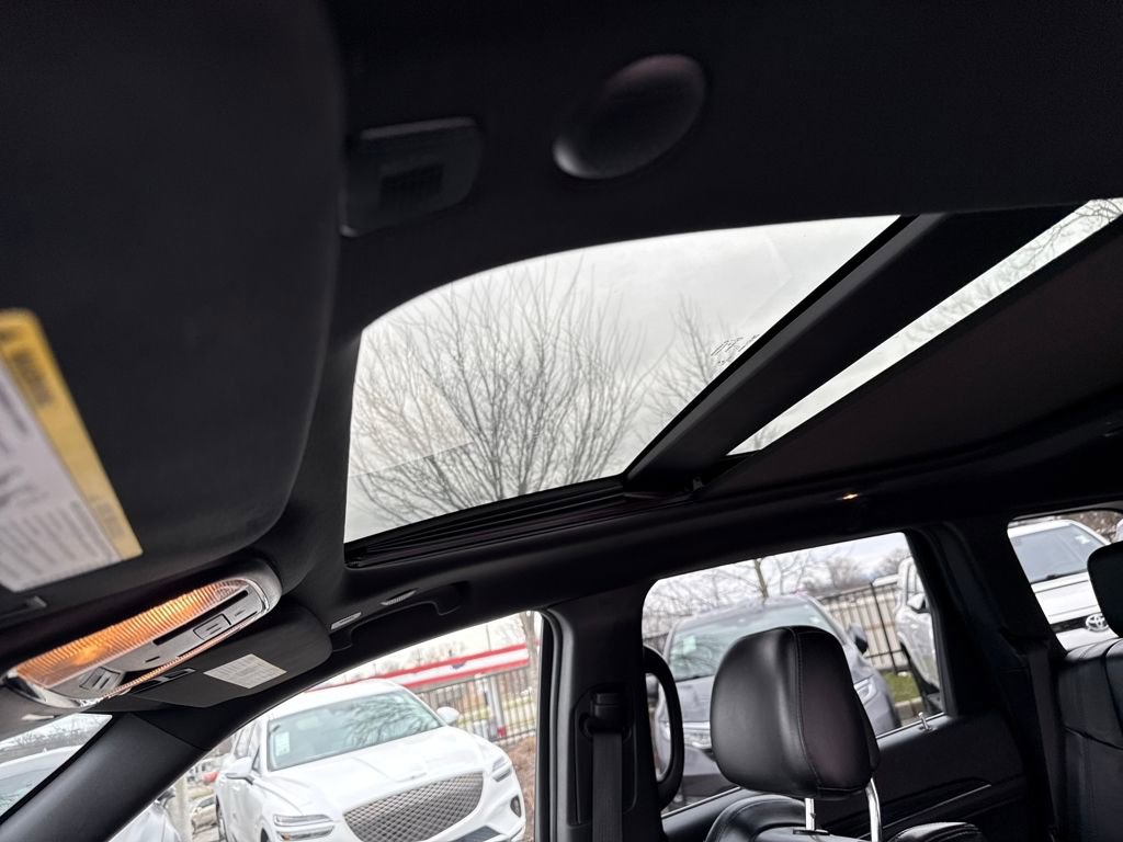 Used 2019 Jeep Grand Cherokee Limited w/ Luxury Group II image 22