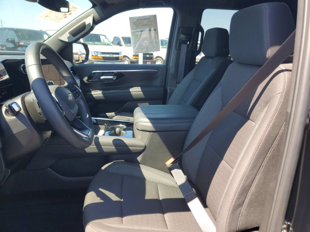 Used 2026 Chevrolet Tahoe LS RWD image 19