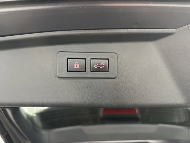 Used 2022 Subaru Outback Touring XT image 12