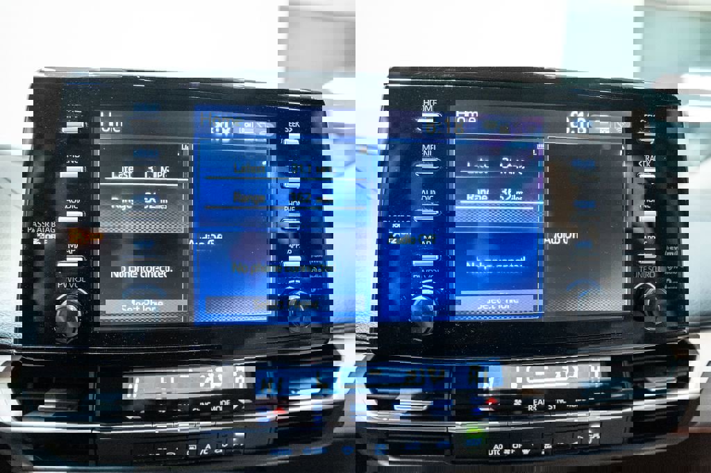 Used 2024 Toyota Sienna LE image 24