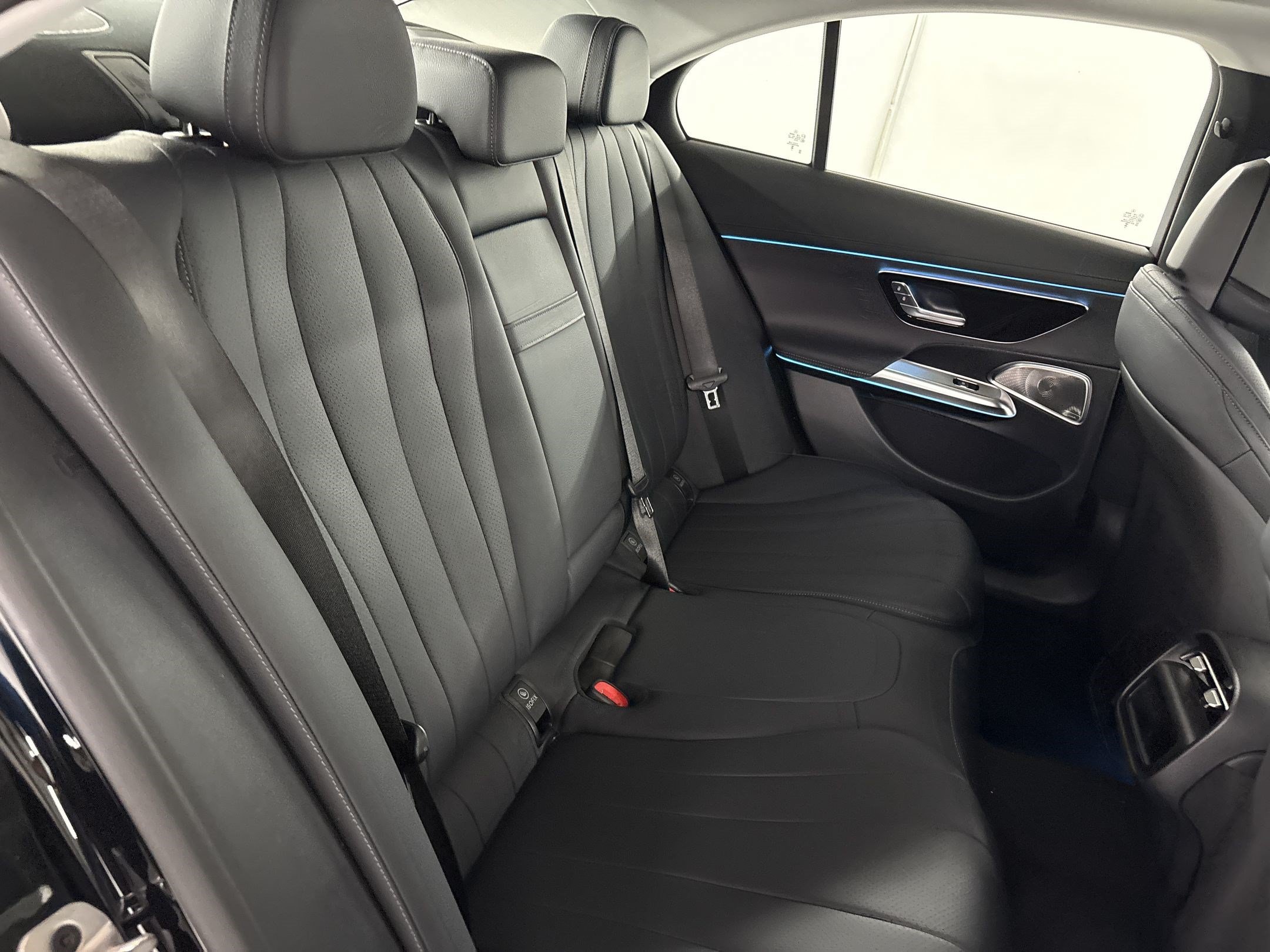 New 2027 Mercedes-Benz E 450 4MATIC Sedan image 30