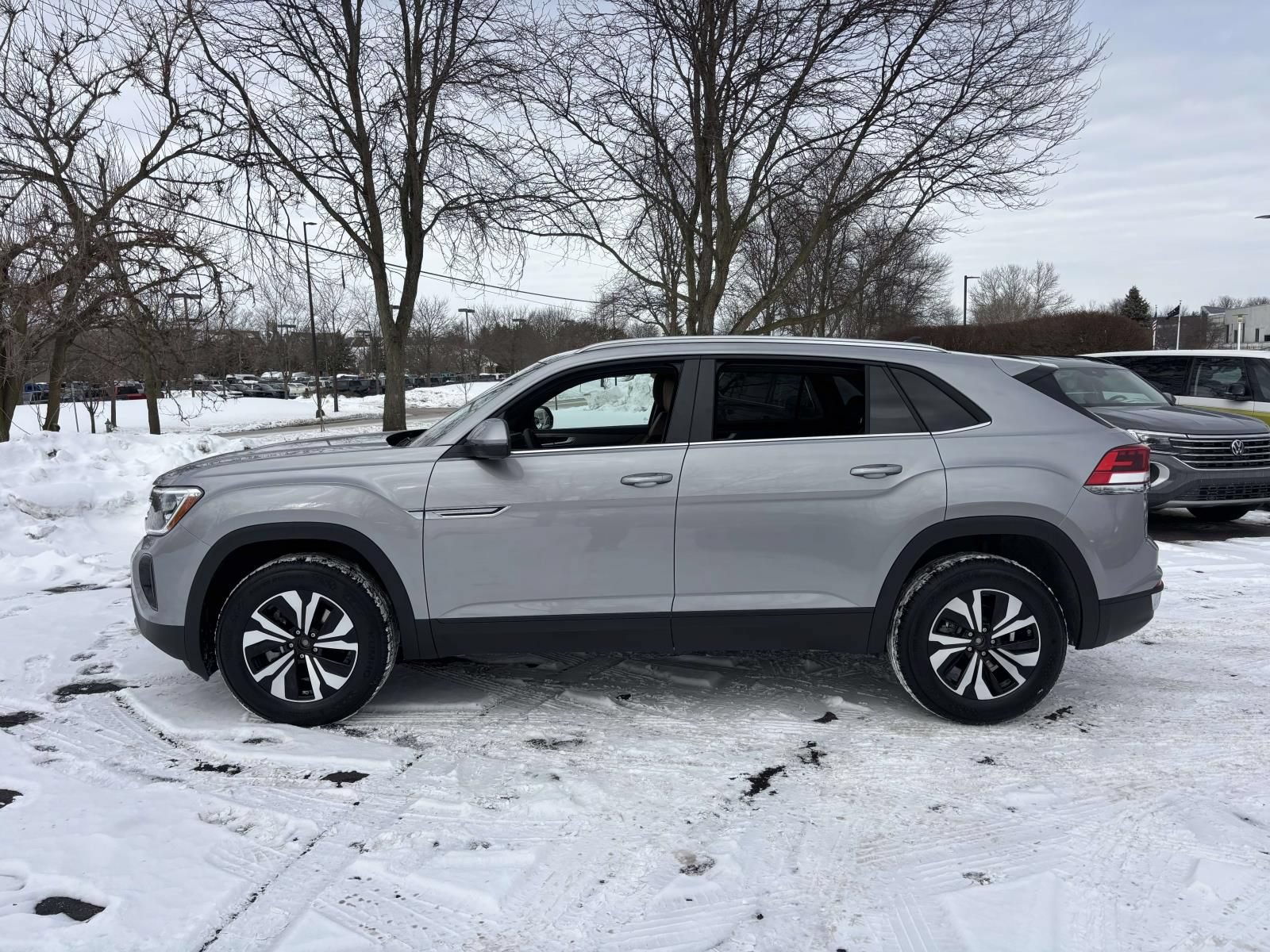 New 2026 Volkswagen Atlas Cross Sport SE AWD/4WD image 4