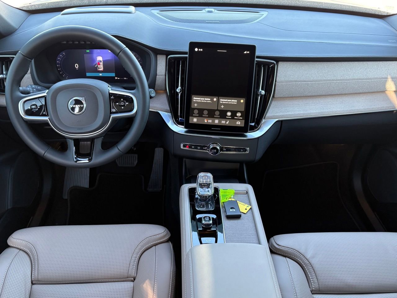 New 2026 Volvo XC90 B5 Ultra w/ Protection Package Premier image 11