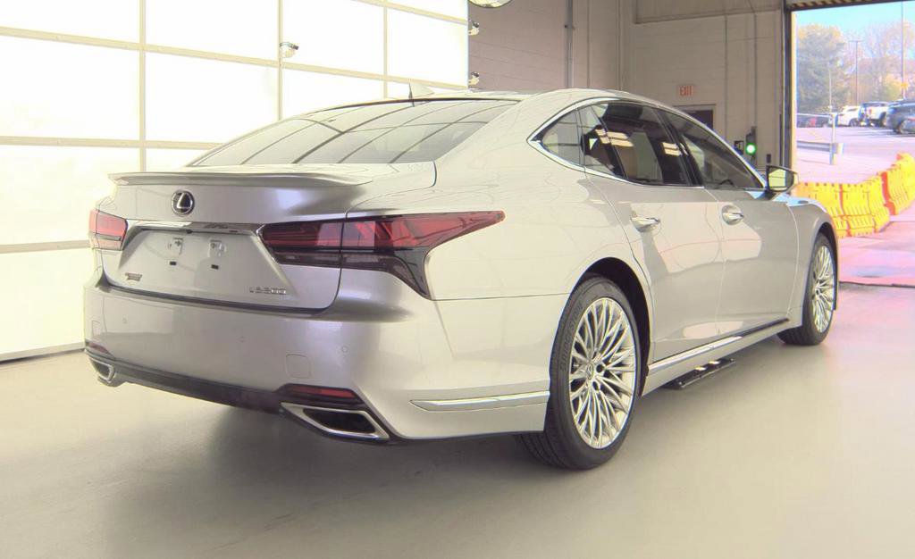 Used 2024 Lexus LS 500 RWD image 6