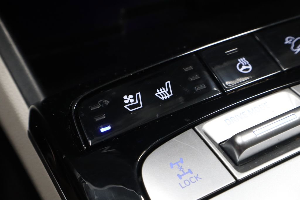 Used 2023 Hyundai Tucson Limited AWD/4WD image 6