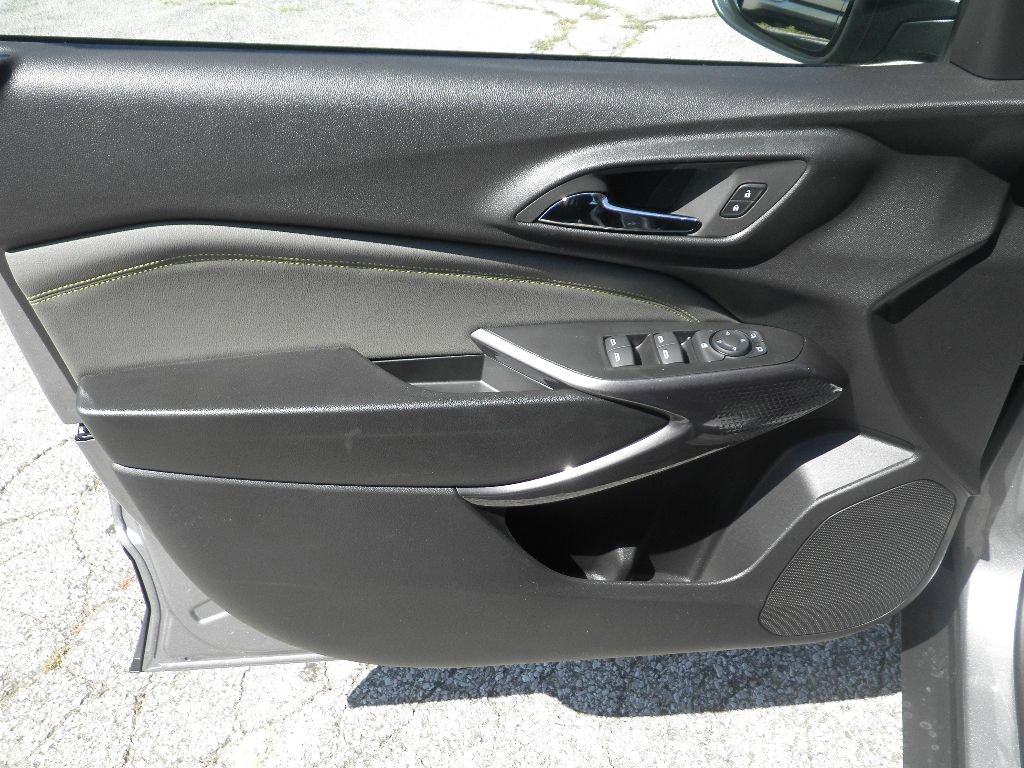 New 2025 Chevrolet Trax ACTIV w/ Driver Confidence Package image 12