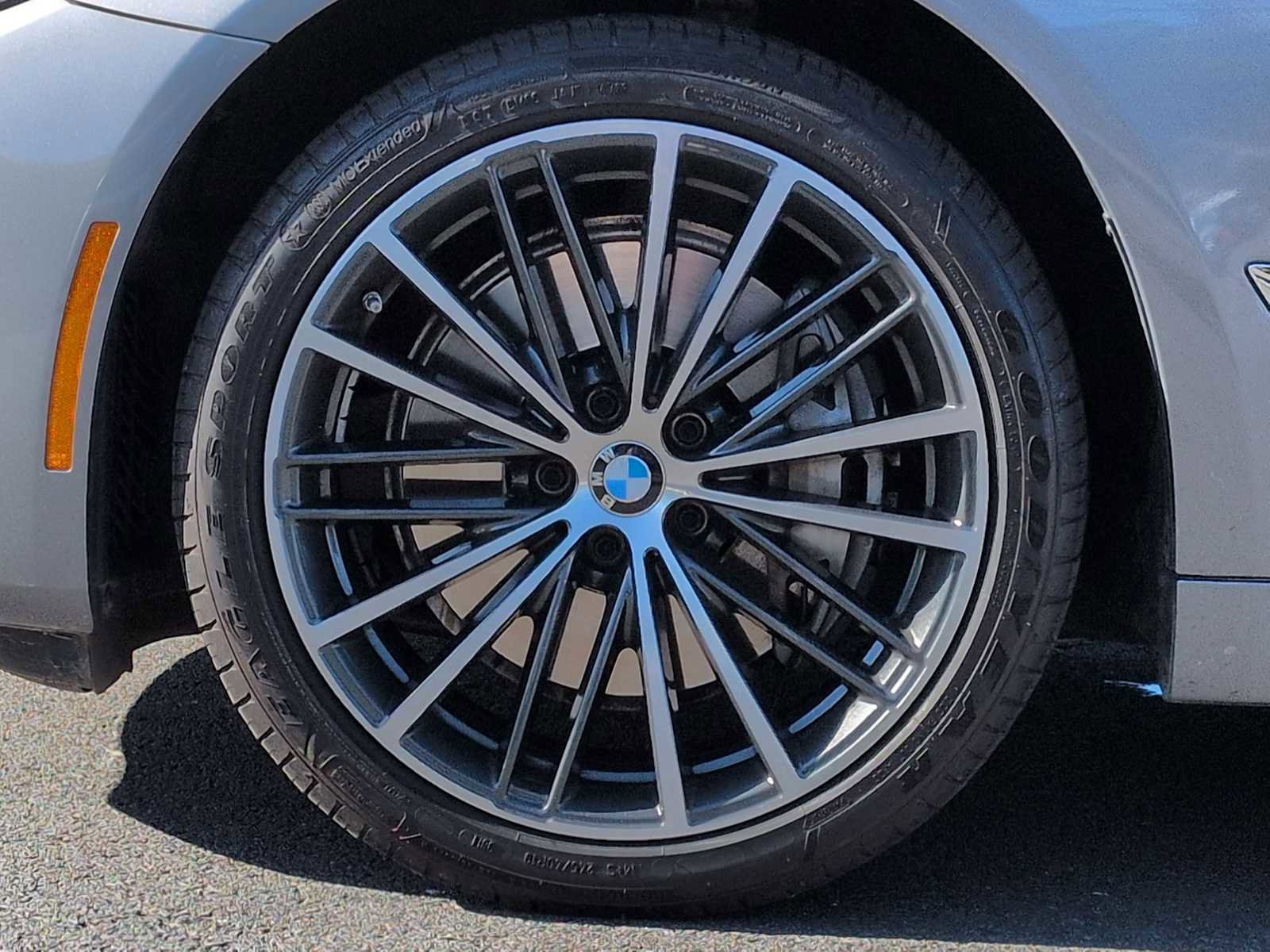 Used 2023 BMW 540i xDrive w/ Premium Package AWD/4WD image 14
