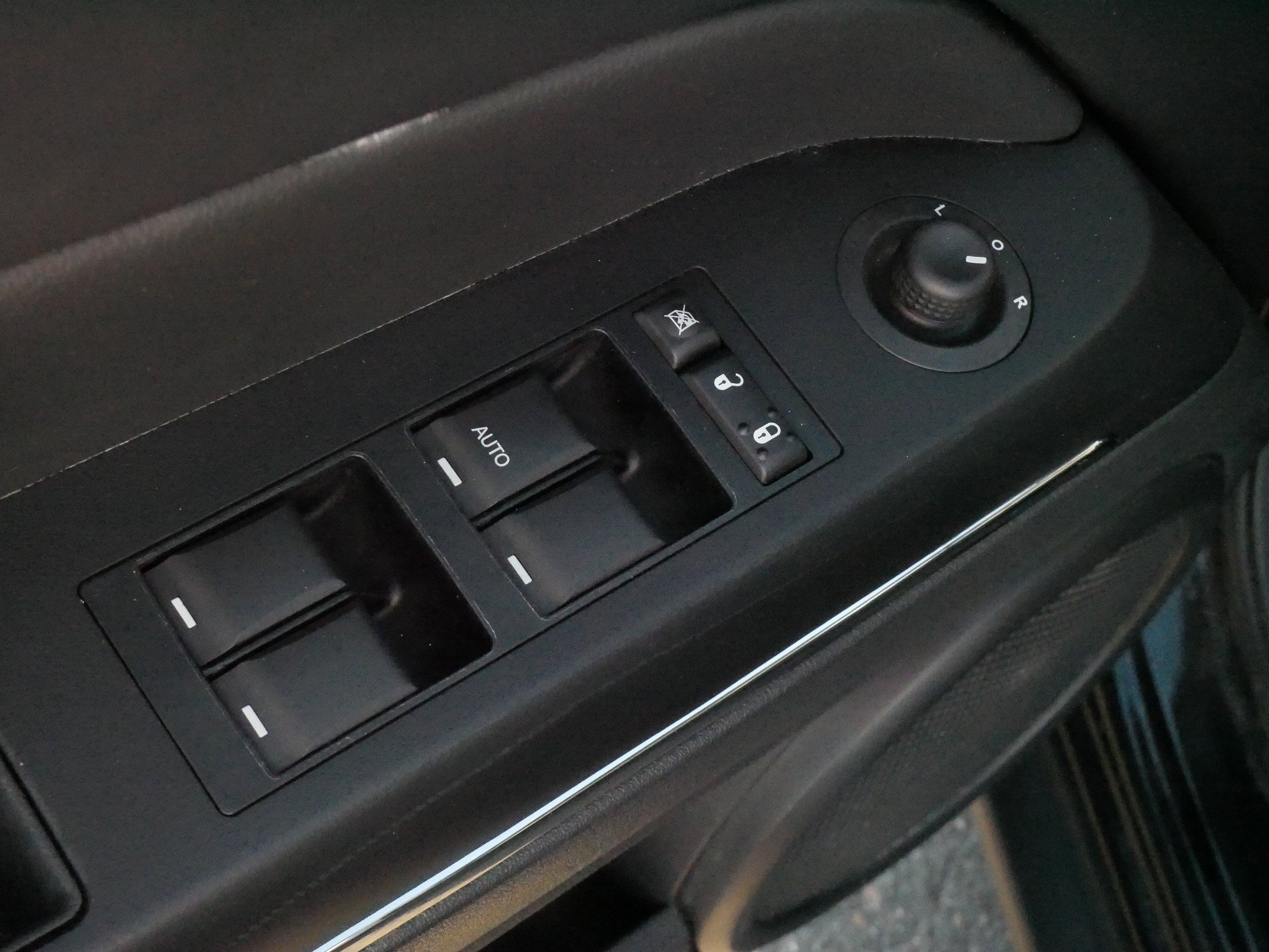 Used 2014 Jeep Patriot Limited w/ Sun/Sound Group AWD/4WD image 19