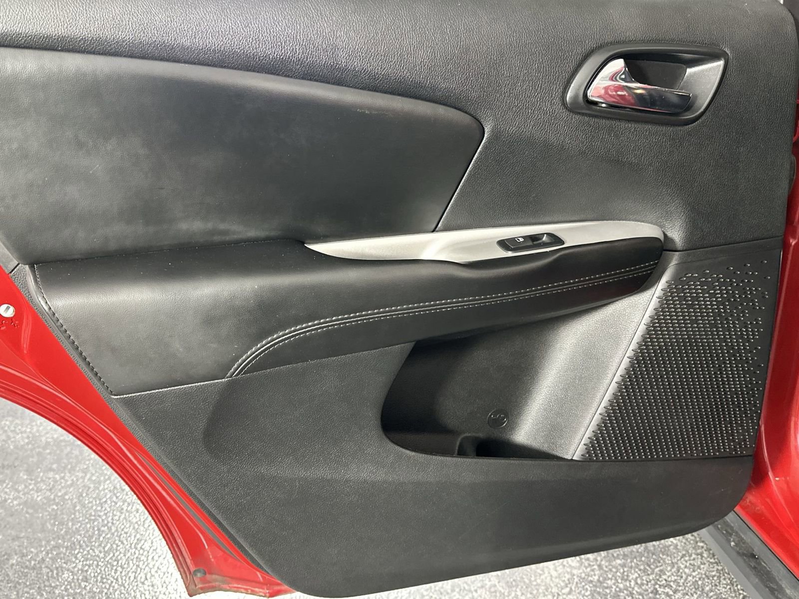 Used 2017 Dodge Journey SE image 33
